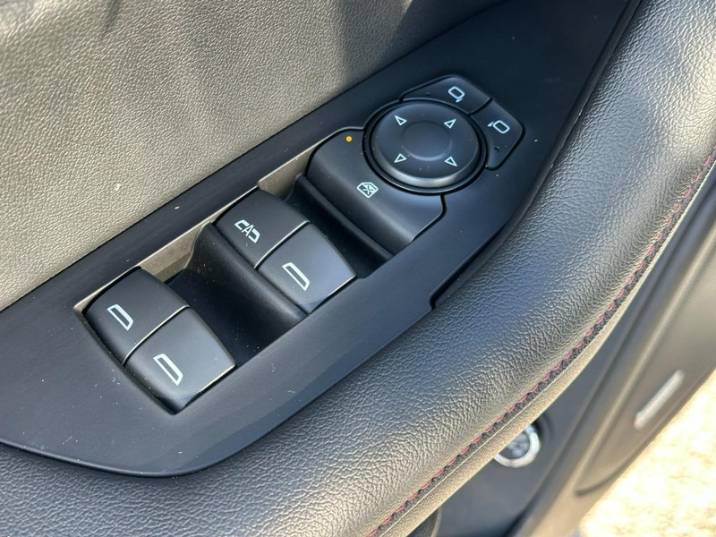 Chevrolet Blazer Vehicle Full-screen Gallery Image 17