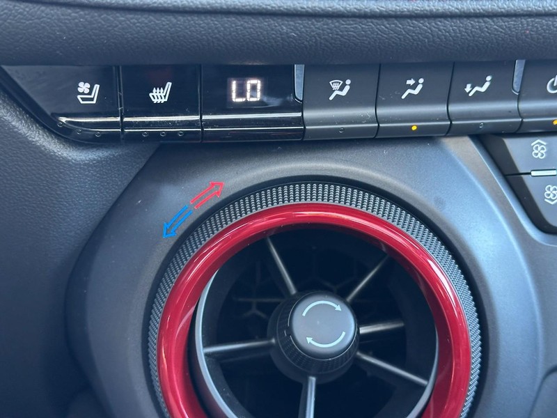 Chevrolet Blazer Vehicle Full-screen Gallery Image 24