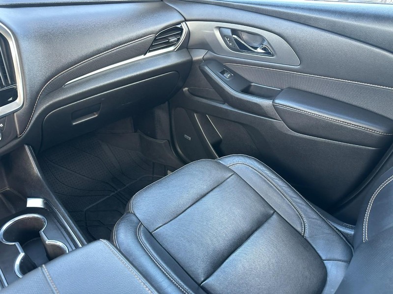Chevrolet Traverse Vehicle Full-screen Gallery Image 18