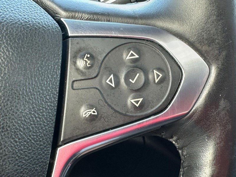 Chevrolet Traverse Vehicle Full-screen Gallery Image 23