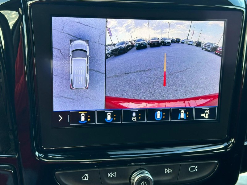 Chevrolet Traverse Vehicle Full-screen Gallery Image 27