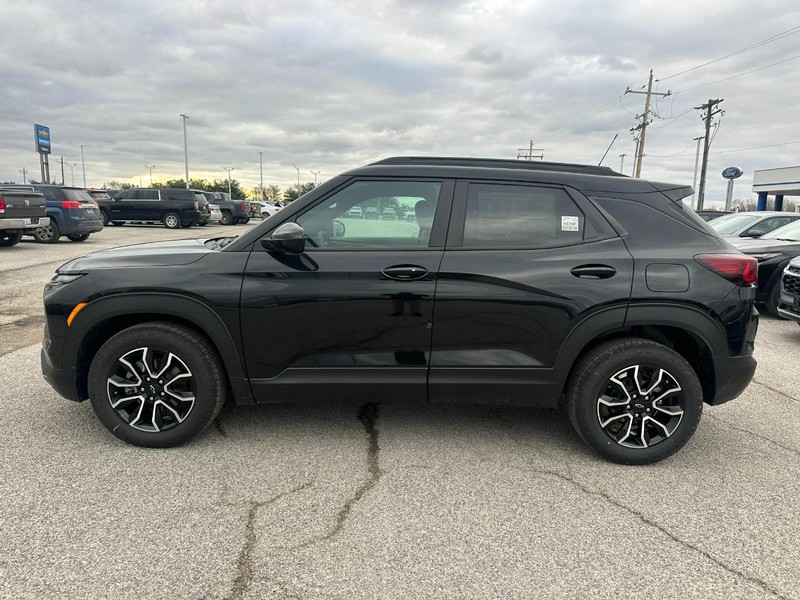 Chevrolet TrailBlazer Vehicle Full-screen Gallery Image 2
