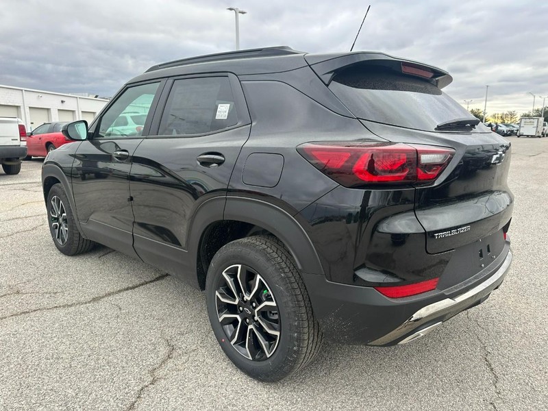 Chevrolet TrailBlazer Vehicle Full-screen Gallery Image 3