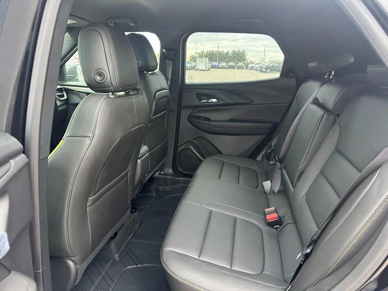 Chevrolet TrailBlazer Vehicle Full-screen Gallery Image 4