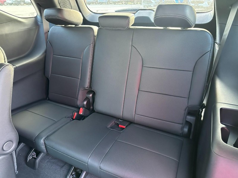 Chevrolet Traverse Vehicle Full-screen Gallery Image 5