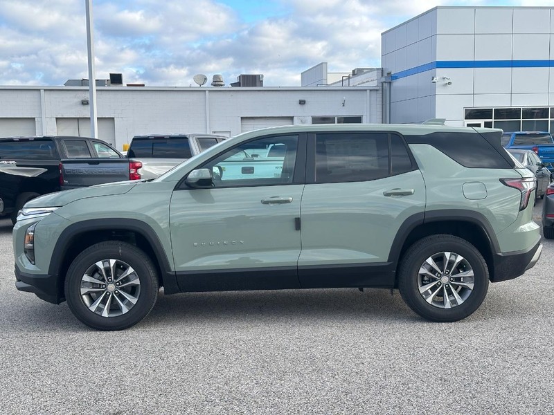 Chevrolet Equinox Vehicle Full-screen Gallery Image 2