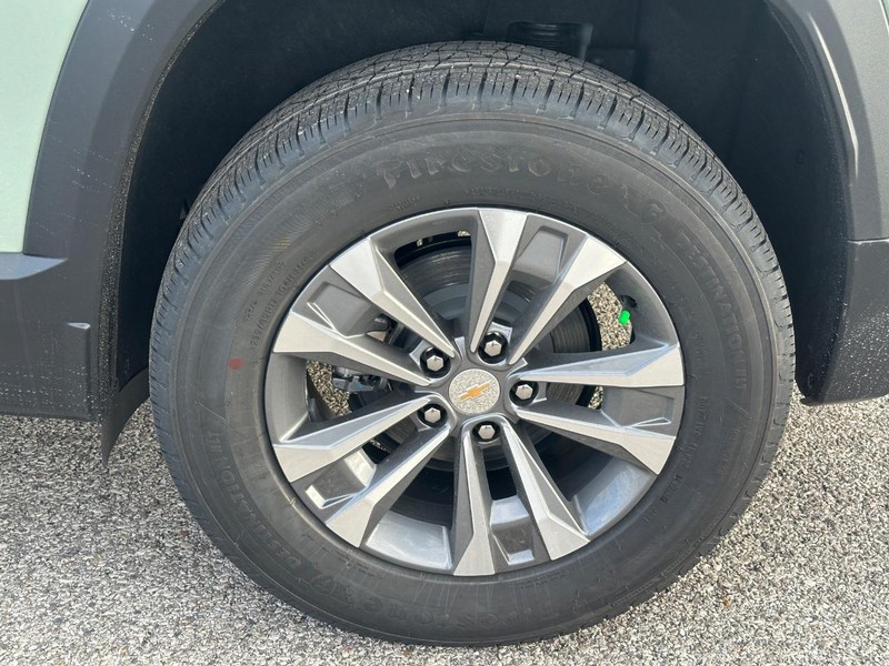 Chevrolet Equinox Vehicle Full-screen Gallery Image 4