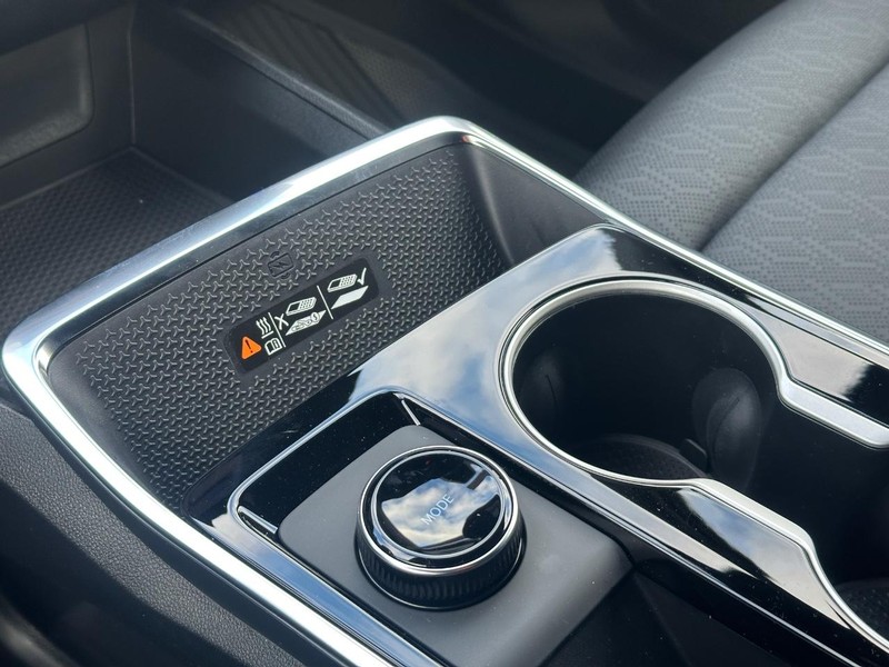 Chevrolet Equinox Vehicle Full-screen Gallery Image 14