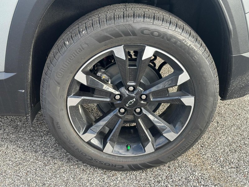 Chevrolet Equinox Vehicle Full-screen Gallery Image 4