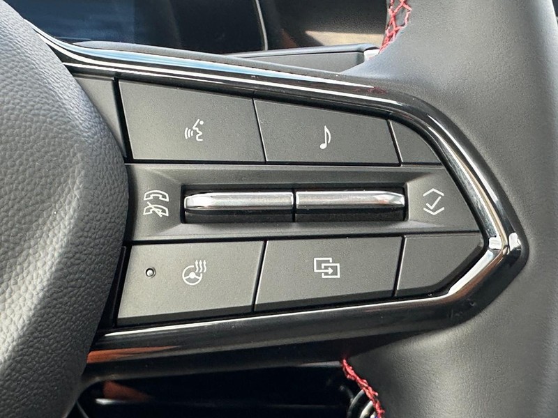 Chevrolet Equinox Vehicle Full-screen Gallery Image 10