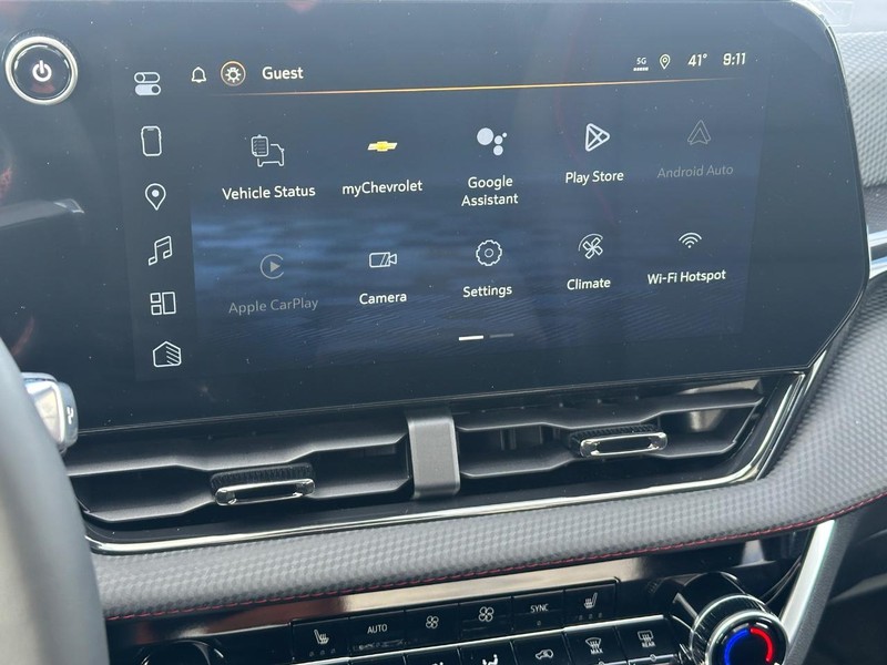 Chevrolet Equinox Vehicle Full-screen Gallery Image 12