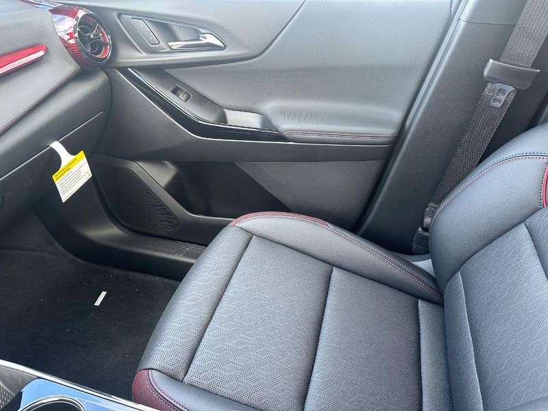 Chevrolet Equinox Vehicle Full-screen Gallery Image 16