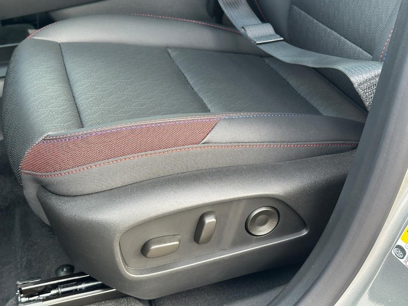 Chevrolet Equinox Vehicle Full-screen Gallery Image 18