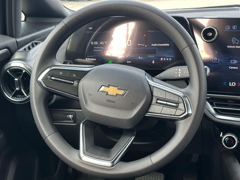 Chevrolet Equinox EV Vehicle Full-screen Gallery Image 7