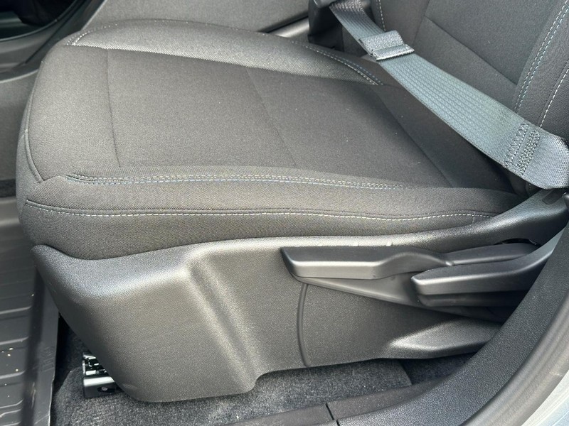 Chevrolet Equinox EV Vehicle Full-screen Gallery Image 15