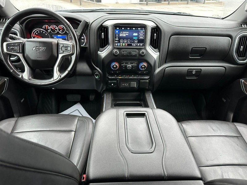 Chevrolet Silverado 1500 Vehicle Full-screen Gallery Image 11