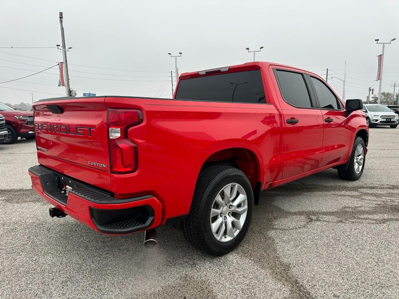 Chevrolet Silverado 1500 Vehicle Full-screen Gallery Image 6