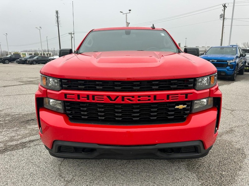 Chevrolet Silverado 1500 Vehicle Full-screen Gallery Image 9