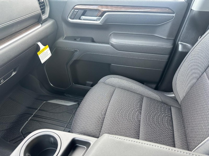 Chevrolet Silverado 1500 Vehicle Full-screen Gallery Image 14