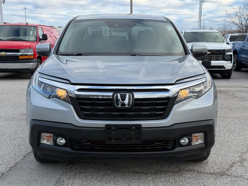 Honda Ridgeline Vehicle Full-screen Gallery Image 9