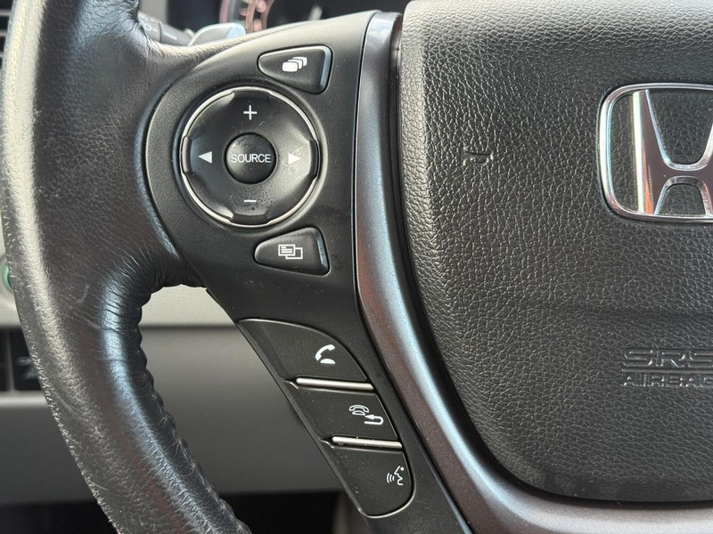 Honda Ridgeline Vehicle Full-screen Gallery Image 14