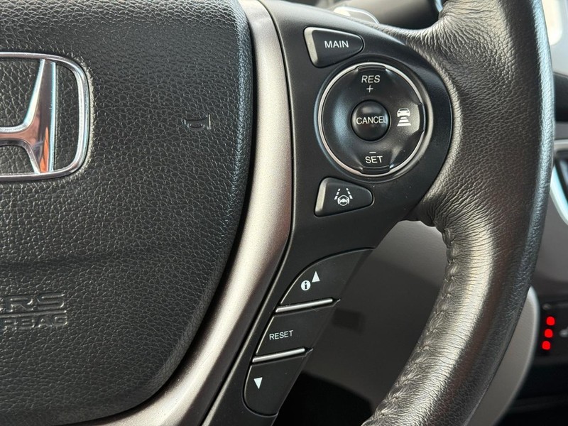 Honda Ridgeline Vehicle Full-screen Gallery Image 15