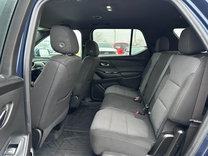 Chevrolet Traverse Vehicle Full-screen Gallery Image 10