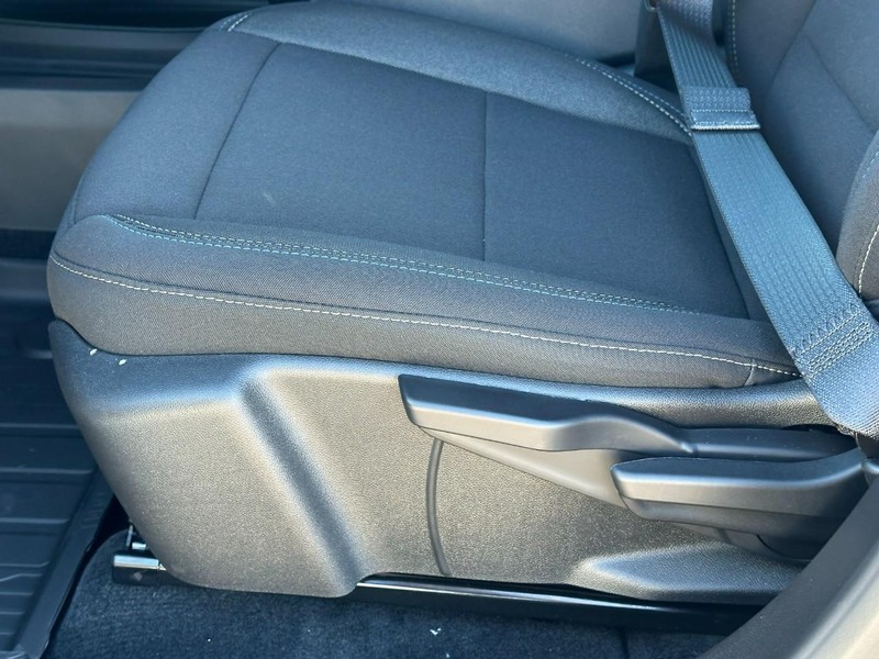 Chevrolet Equinox EV Vehicle Full-screen Gallery Image 10