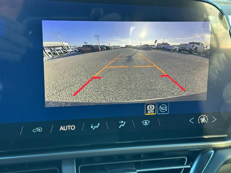 Chevrolet Equinox EV Vehicle Full-screen Gallery Image 13