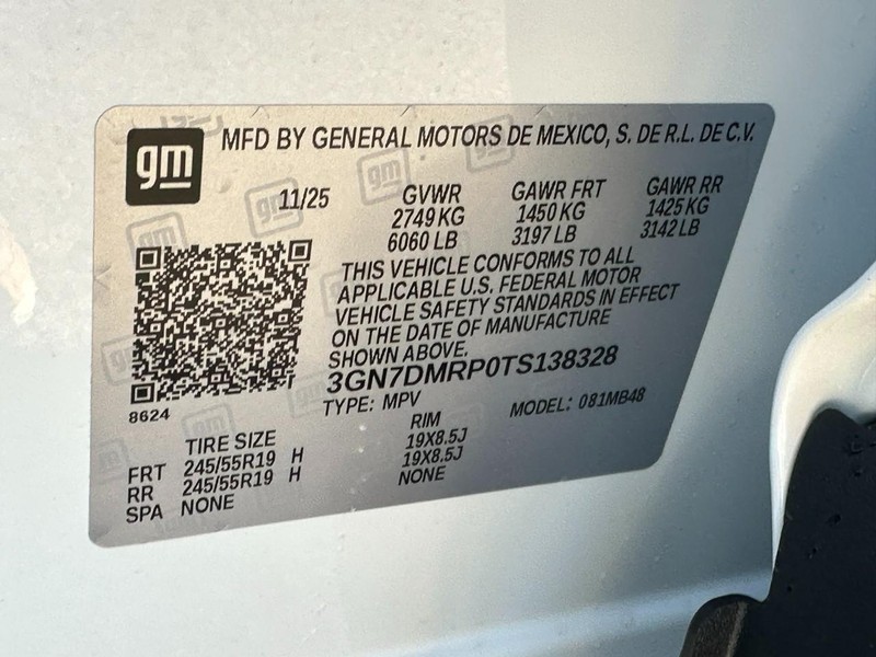 Chevrolet Equinox EV Vehicle Full-screen Gallery Image 14