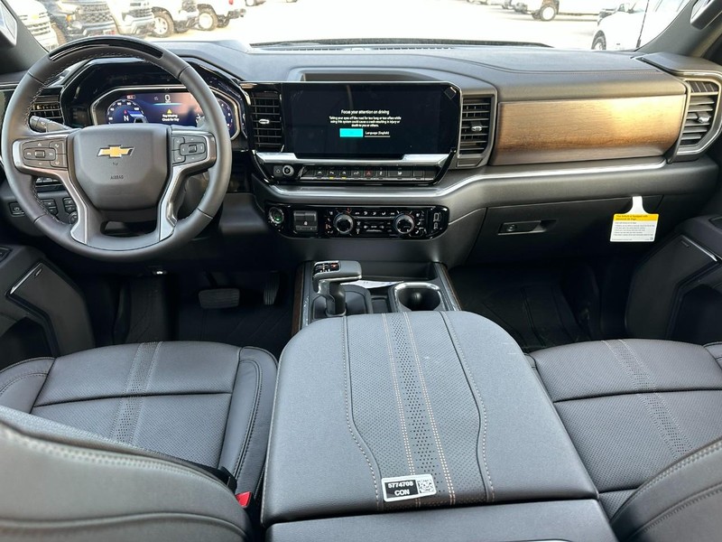 Chevrolet Silverado 1500 Vehicle Full-screen Gallery Image 8