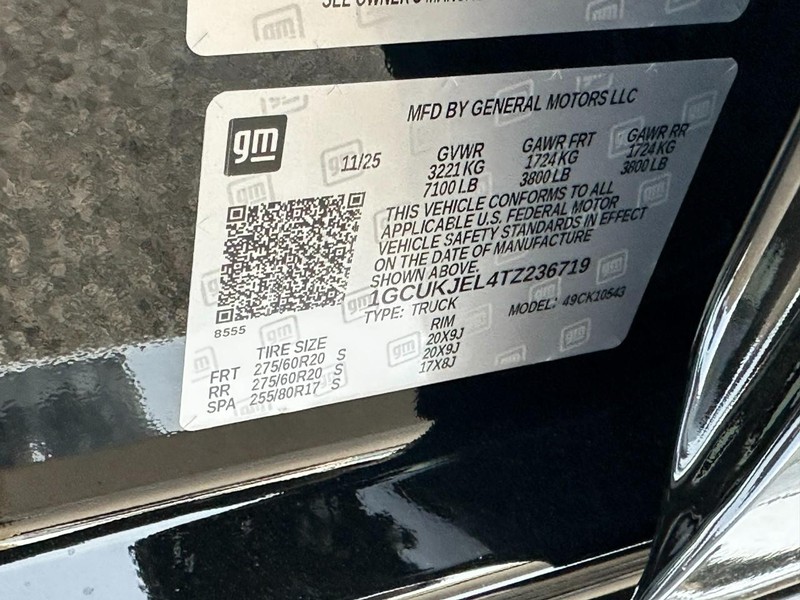 Chevrolet Silverado 1500 Vehicle Full-screen Gallery Image 19