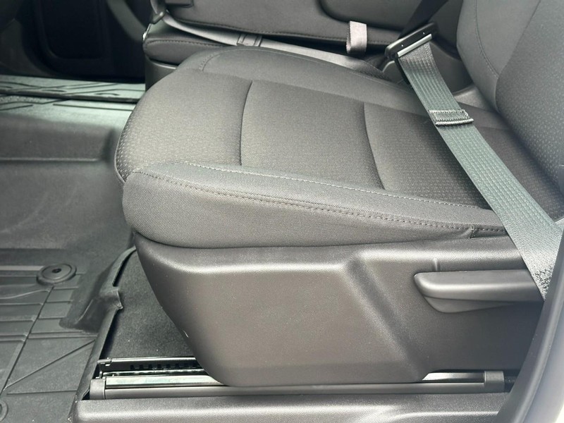 Chevrolet Silverado 1500 Vehicle Full-screen Gallery Image 10