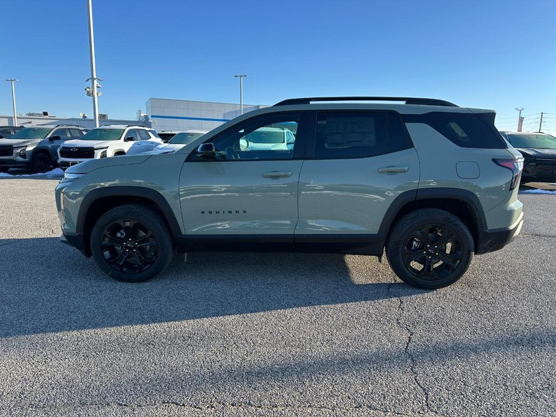 Chevrolet Equinox Vehicle Full-screen Gallery Image 2