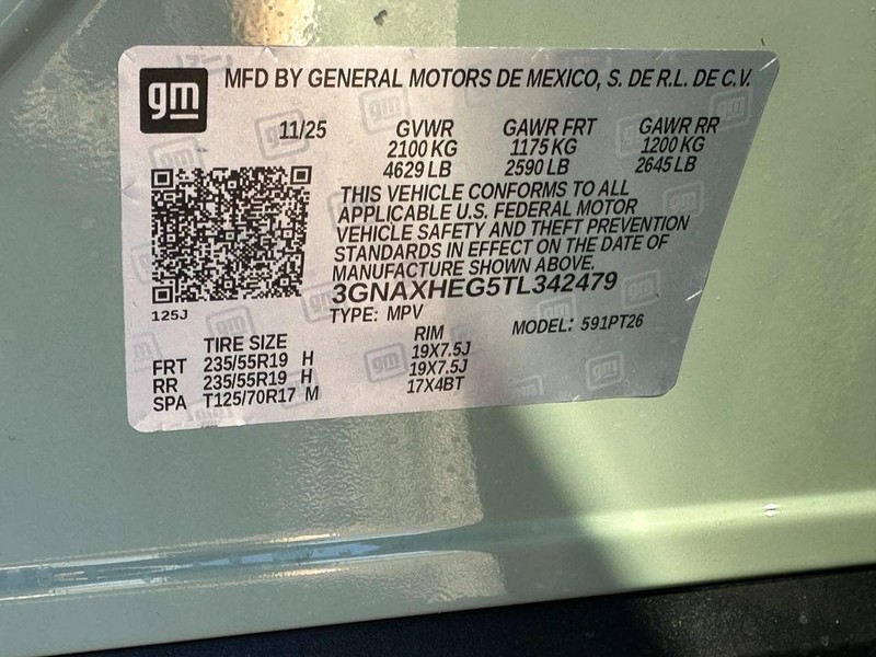 Chevrolet Equinox Vehicle Full-screen Gallery Image 15