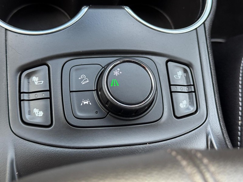 GMC Terrain Vehicle Full-screen Gallery Image 19