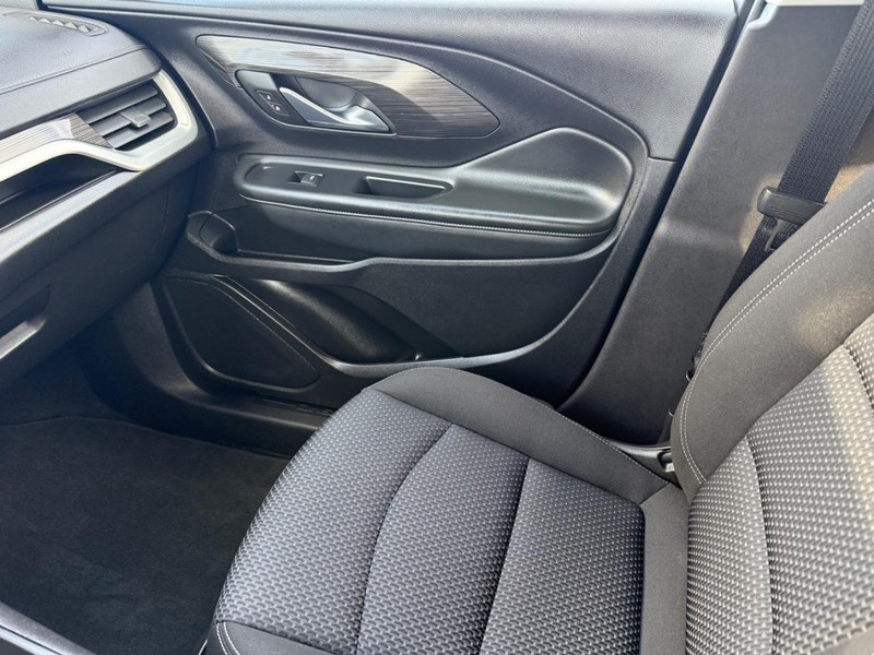 GMC Terrain Vehicle Full-screen Gallery Image 20