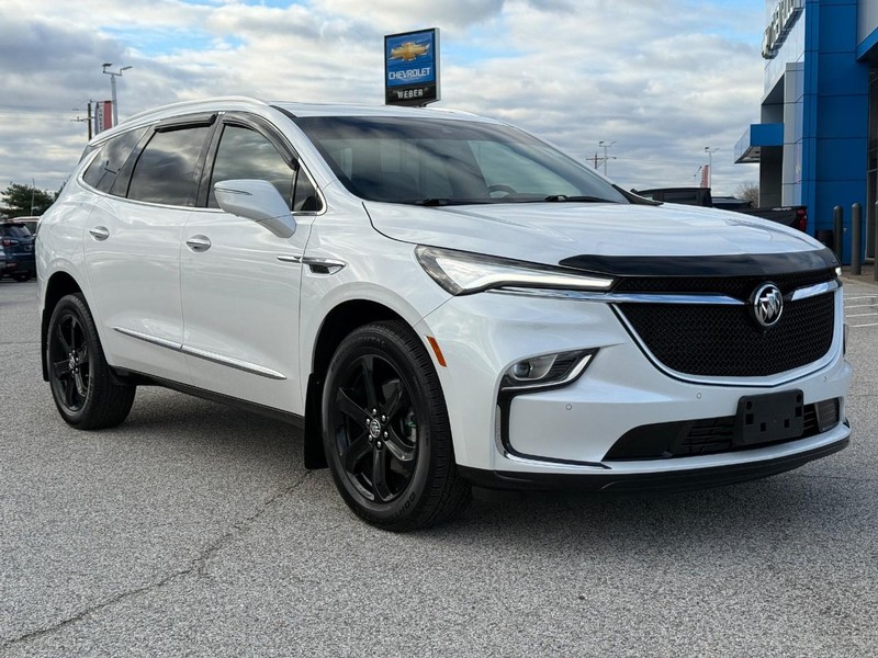 Buick Enclave Vehicle Full-screen Gallery Image 08