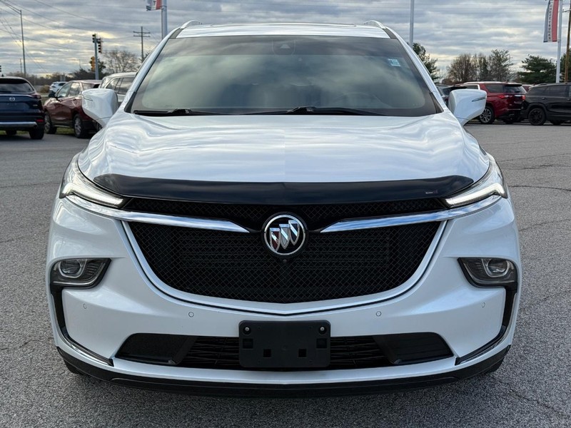 Buick Enclave Vehicle Full-screen Gallery Image 09