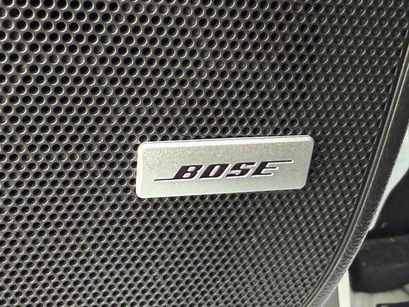 Buick Enclave Vehicle Full-screen Gallery Image 26