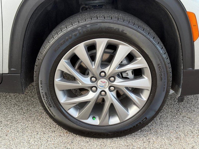 Buick Enclave Vehicle Full-screen Gallery Image 07