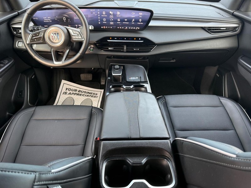 Buick Enclave Vehicle Full-screen Gallery Image 12