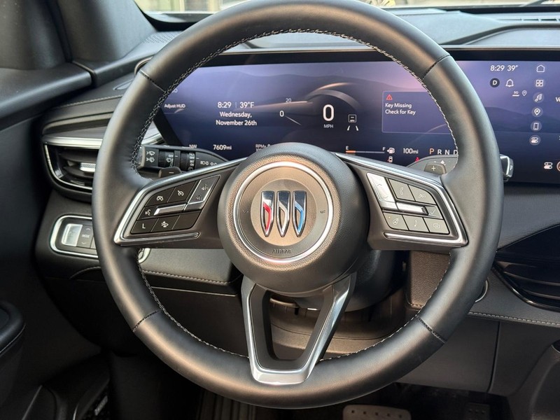 Buick Enclave Vehicle Full-screen Gallery Image 13