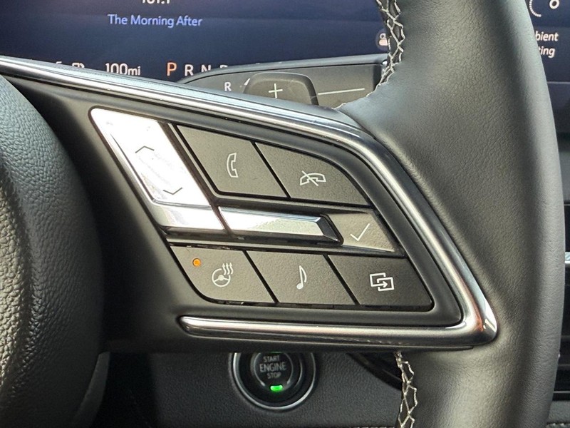 Buick Enclave Vehicle Full-screen Gallery Image 15