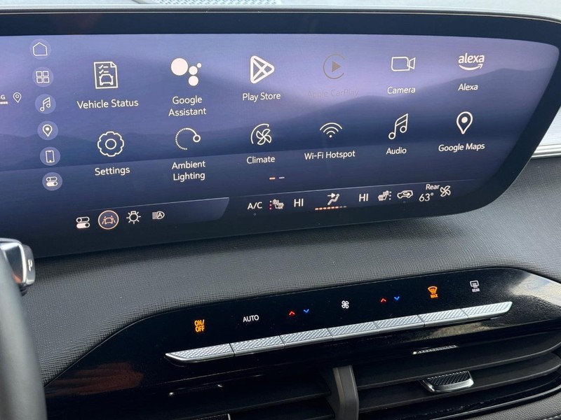 Buick Enclave Vehicle Full-screen Gallery Image 16