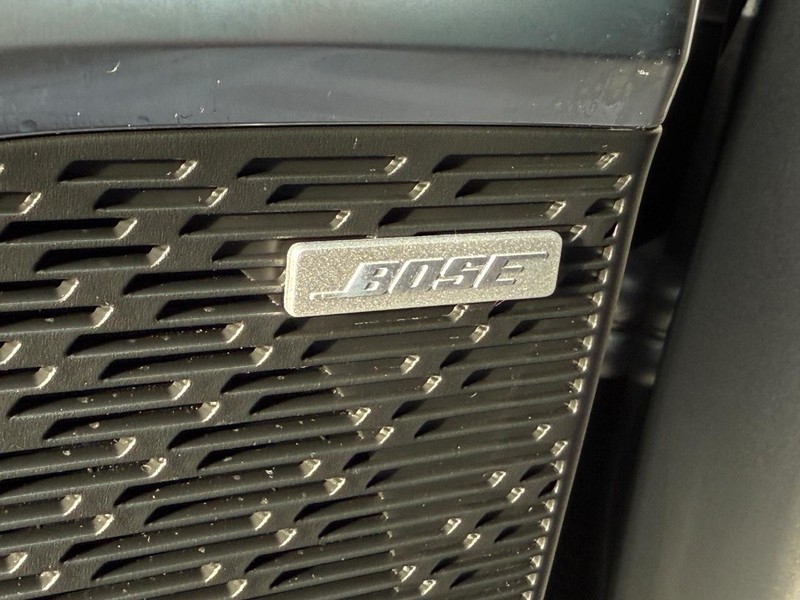 Buick Enclave Vehicle Full-screen Gallery Image 23