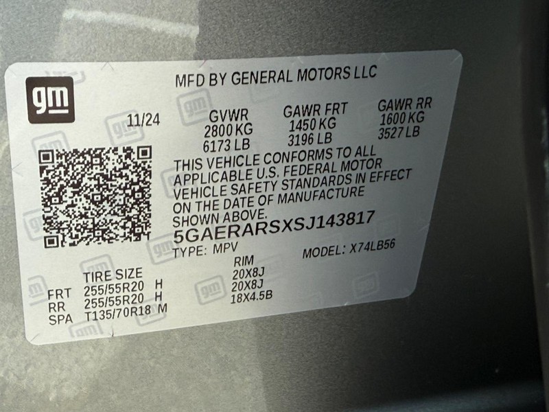 Buick Enclave Vehicle Full-screen Gallery Image 25