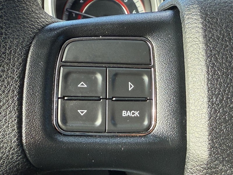 Dodge Journey Vehicle Full-screen Gallery Image 14