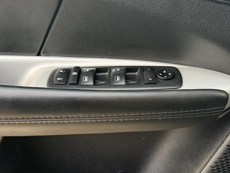 Dodge Journey Vehicle Full-screen Gallery Image 23