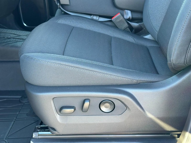 Chevrolet Silverado 1500 Vehicle Full-screen Gallery Image 10